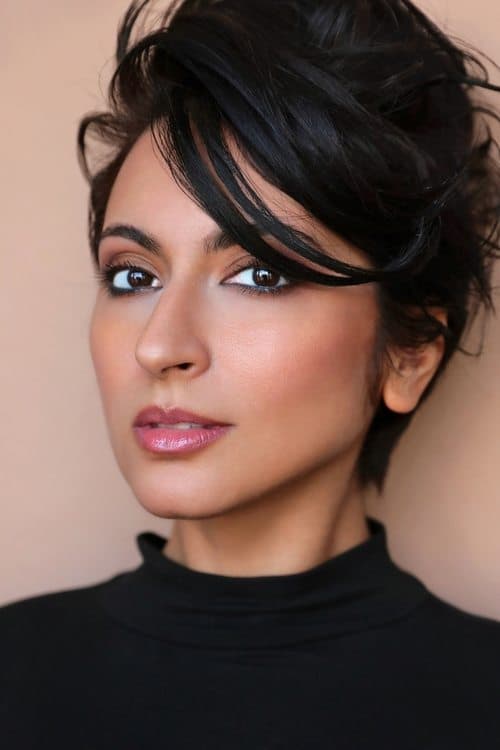 Zehra Fazal headshot
