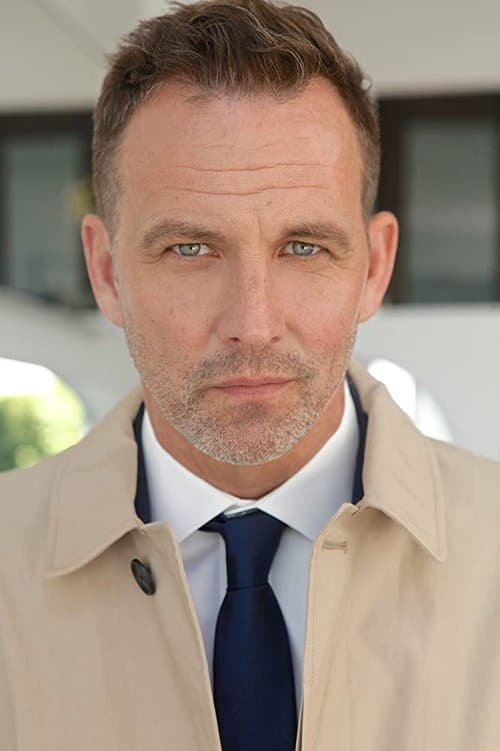 Robert Leeshock headshot
