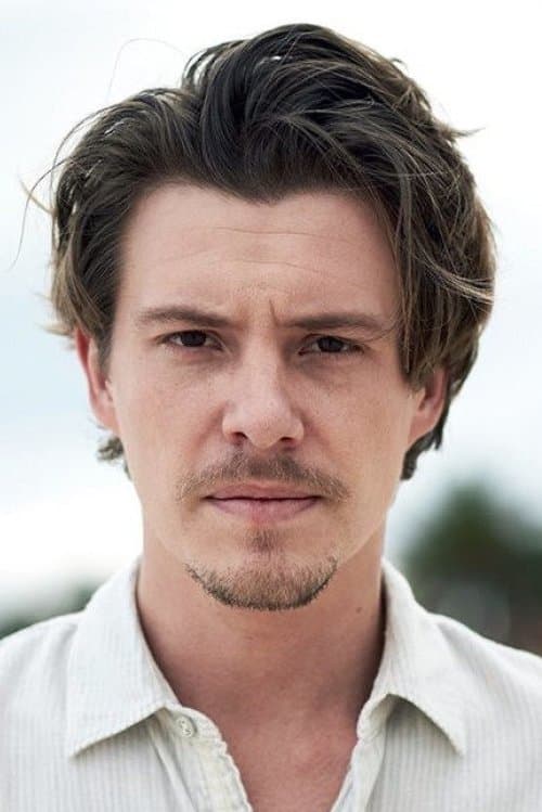Xavier Samuel headshot