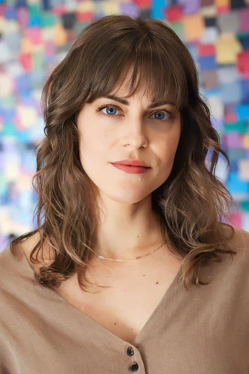 Lisa Normand headshot
