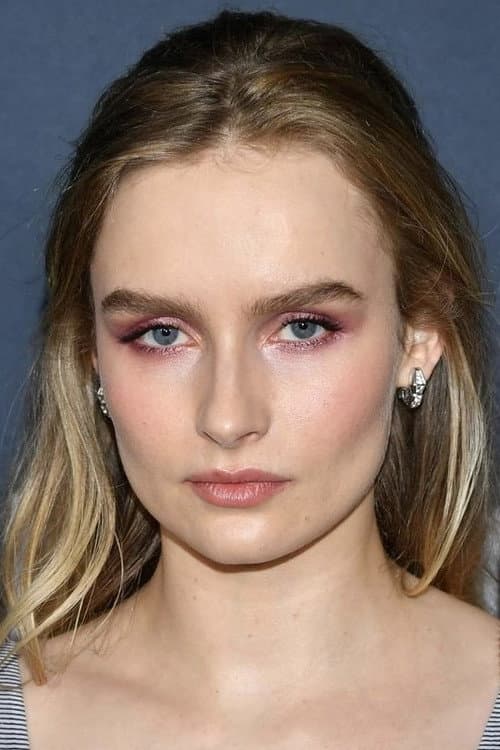 Olivia DeJonge headshot