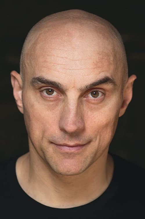 Tony Naumovski headshot