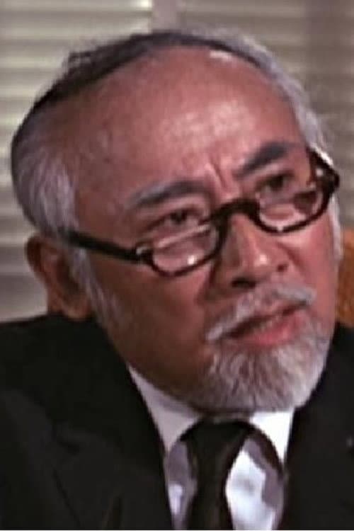 Fong Yuen headshot