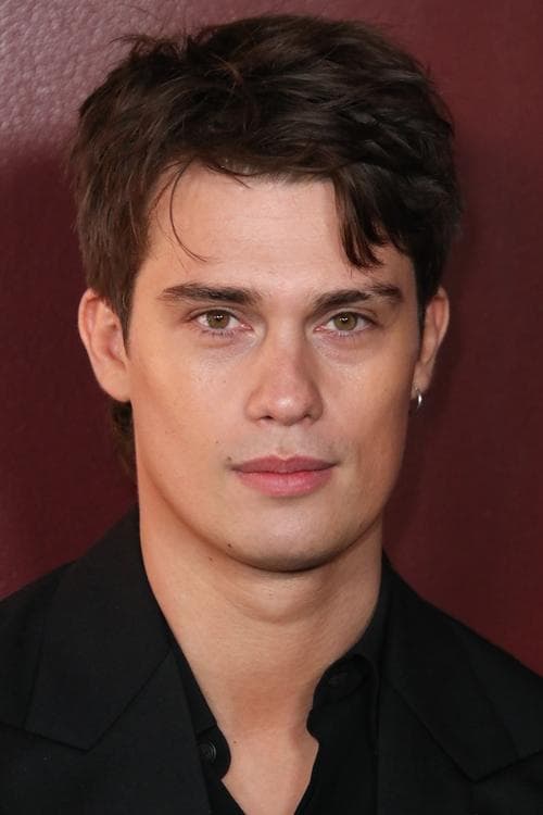 Nicholas Galitzine headshot