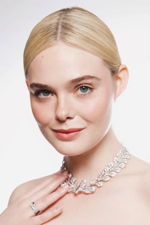 Elle Fanning headshot