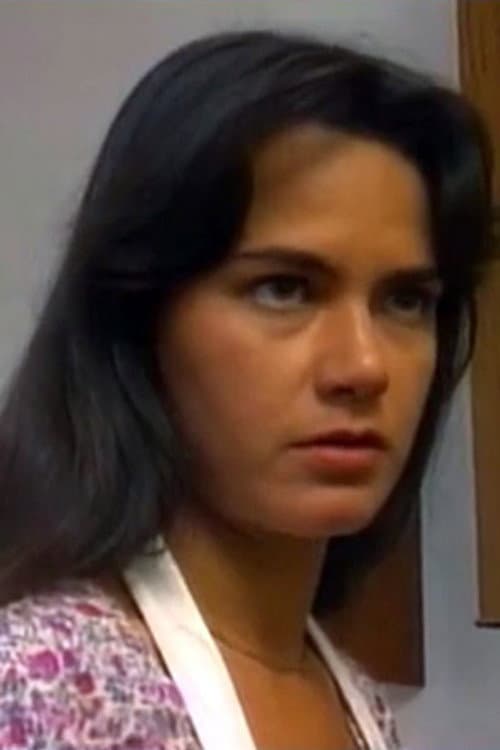 Lucy Reina headshot
