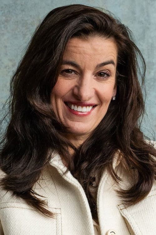 Lucy Bevan headshot