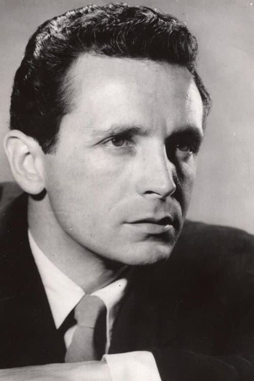 Leonard Graves headshot