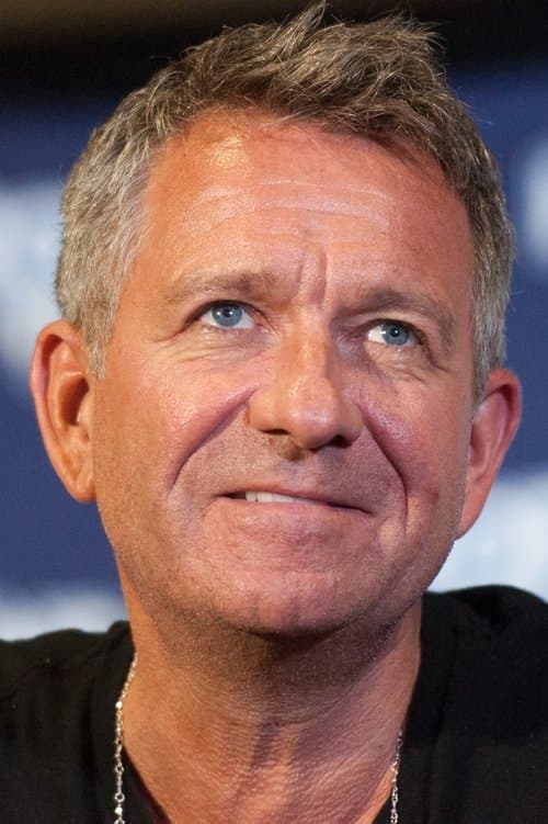 Sean Pertwee headshot