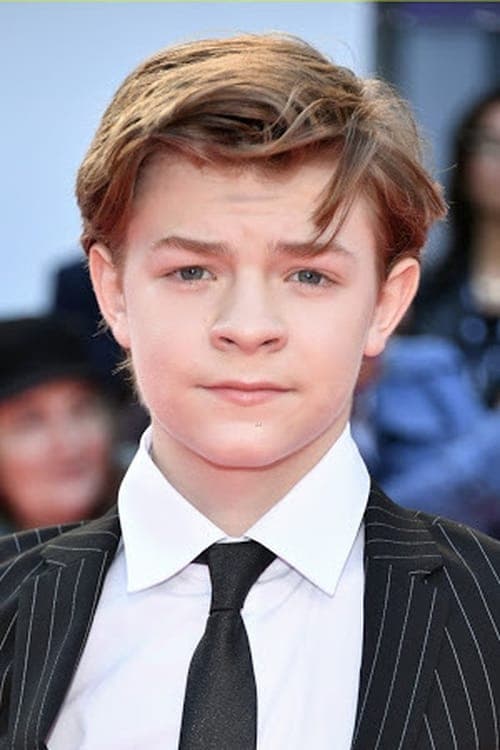 Oakes Fegley headshot