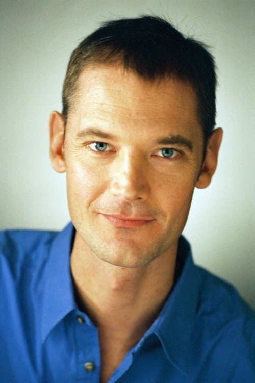 Oscar Relier headshot