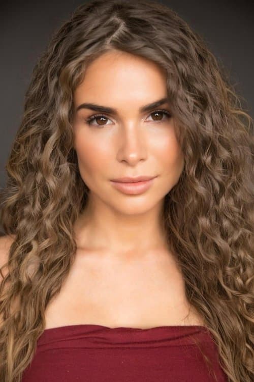 Monia Ayachi headshot