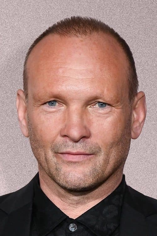 Andrew Howard headshot