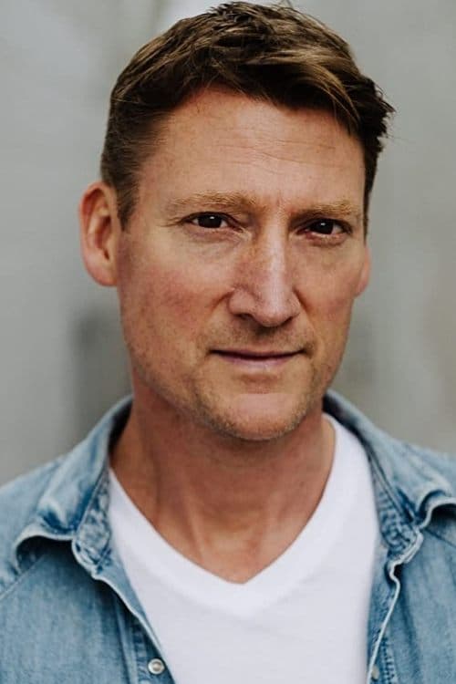 Aaron Pearl headshot