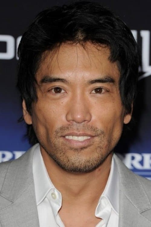 Peter Shinkoda headshot