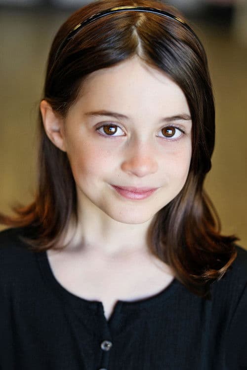 Nola Wallace headshot