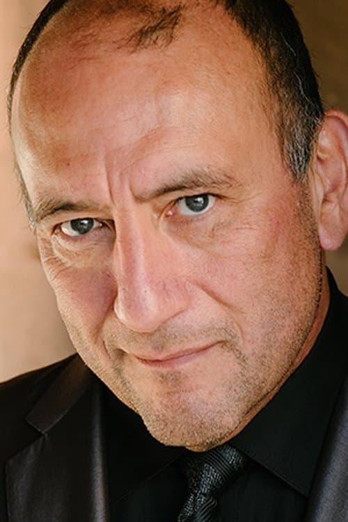 Miguel Pérez headshot