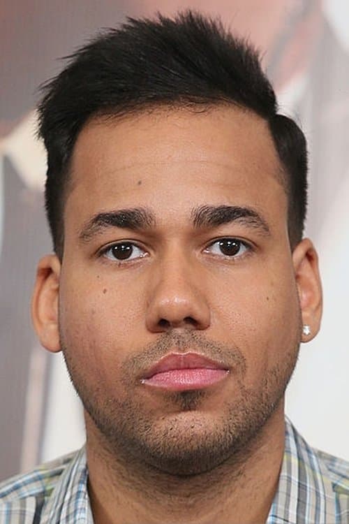 Romeo Santos headshot