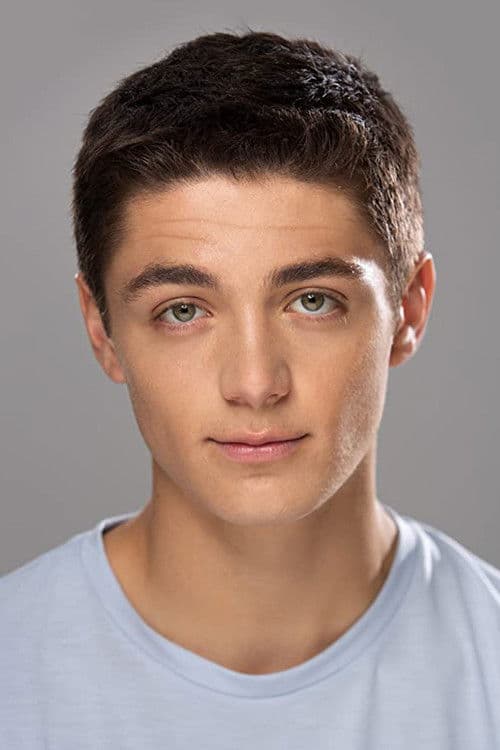 Asher Angel headshot