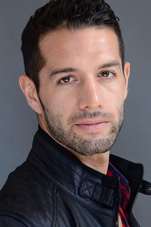 Bayardo De Murguia headshot