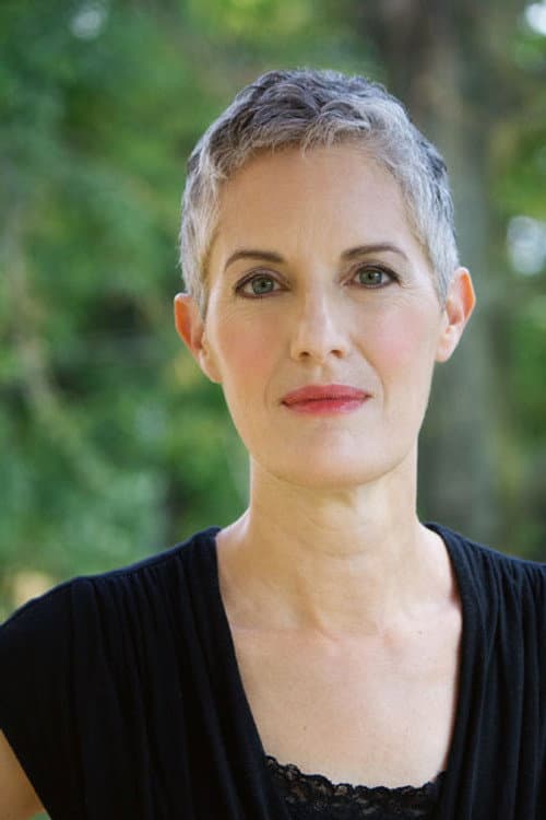 Sarah Dacey Charles headshot