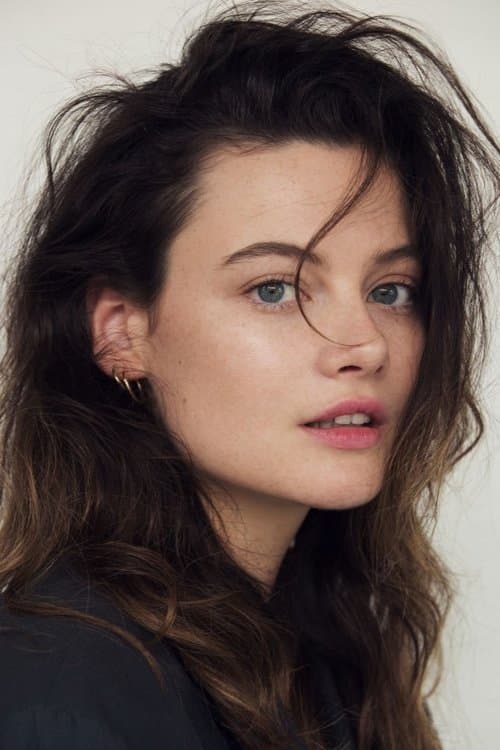 Matilda Price headshot