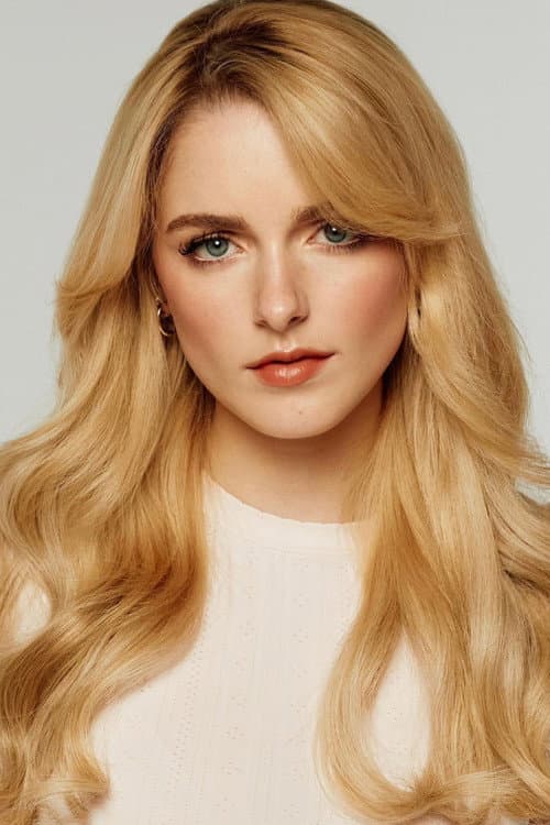 Mckenna Grace headshot