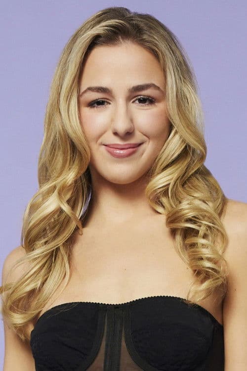 Chloe Lukasiak headshot