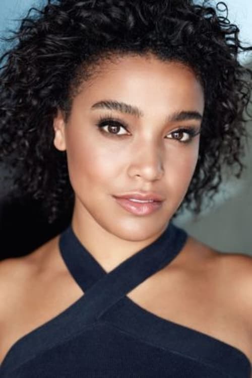 Lucy Barrett headshot