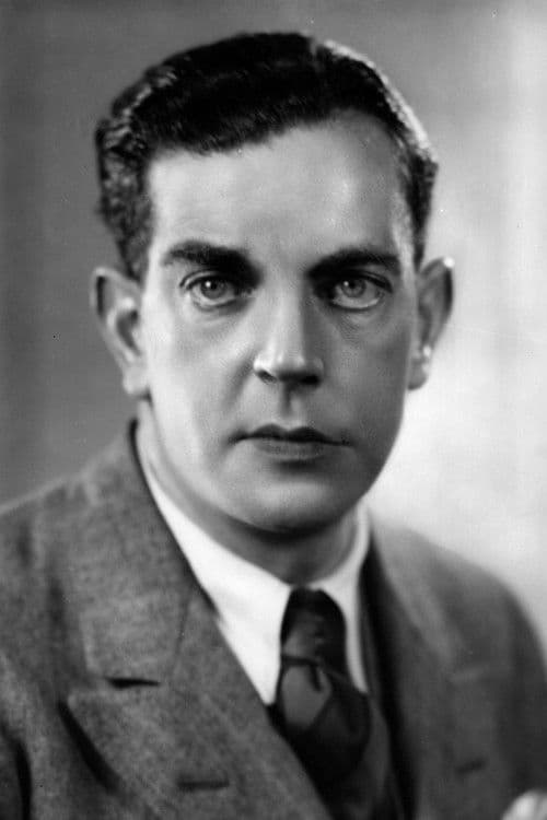 Leslie Banks headshot