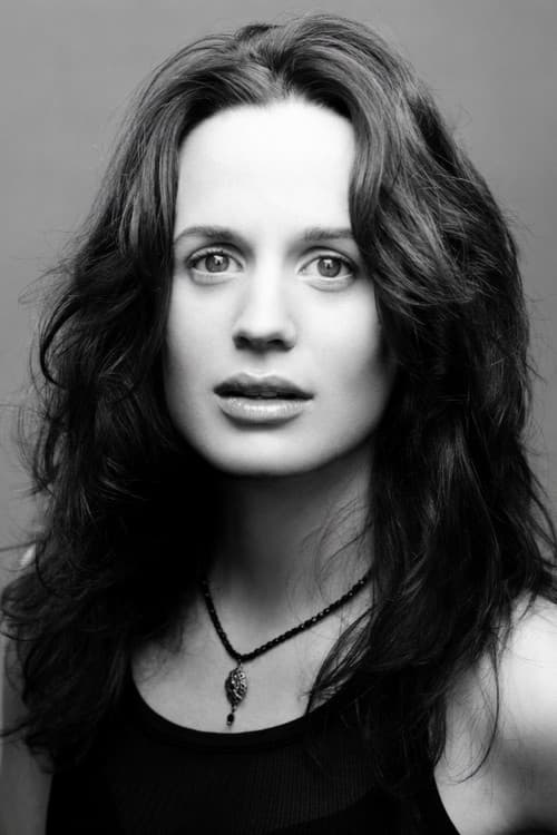 Elizabeth Reaser headshot