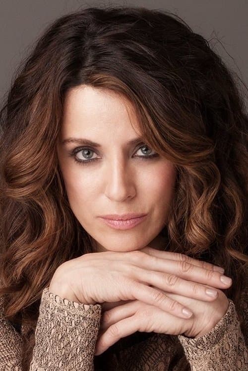 Alanna Ubach headshot