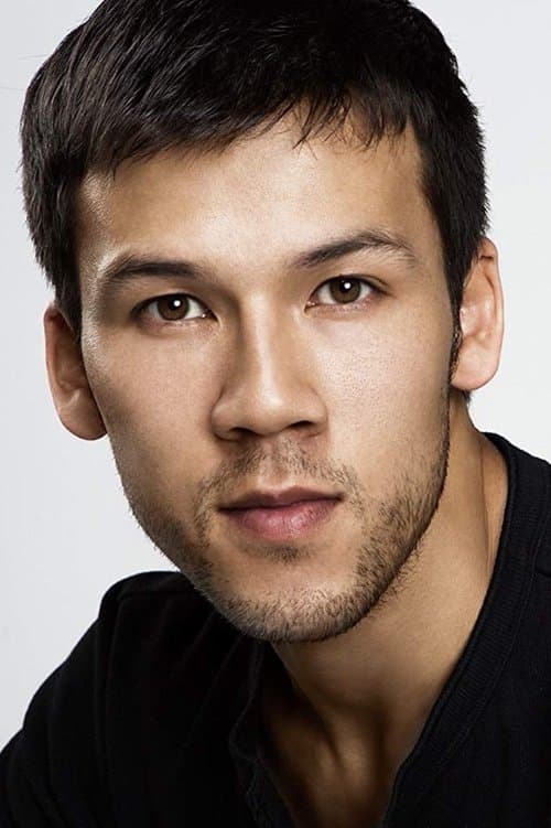 Max Huang headshot