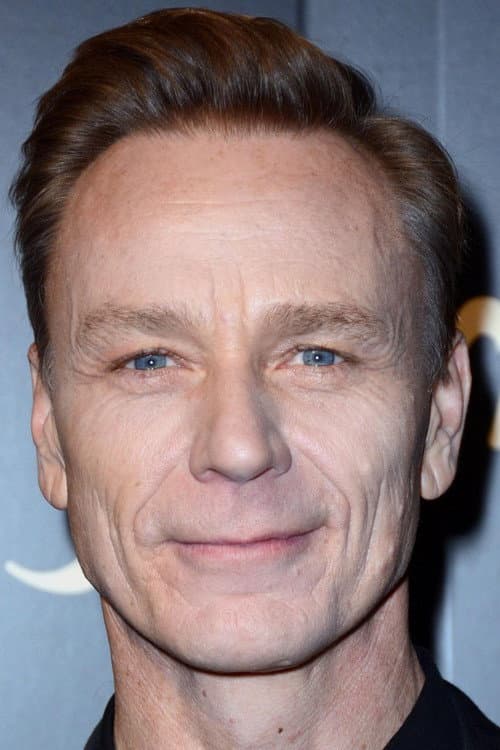 Ben Daniels headshot
