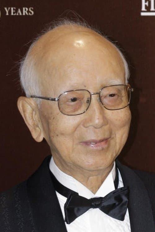 Raymond Chow headshot
