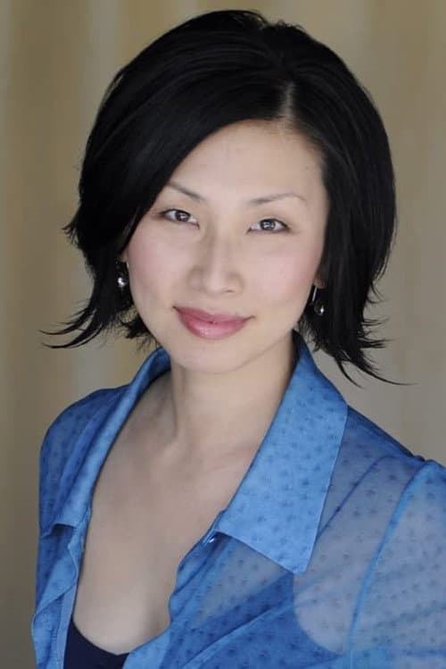 Stephanie Bast headshot