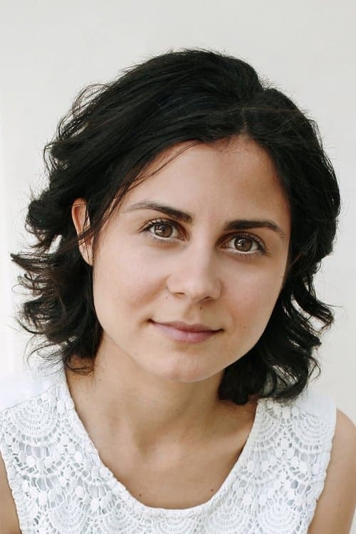 Della Saba headshot