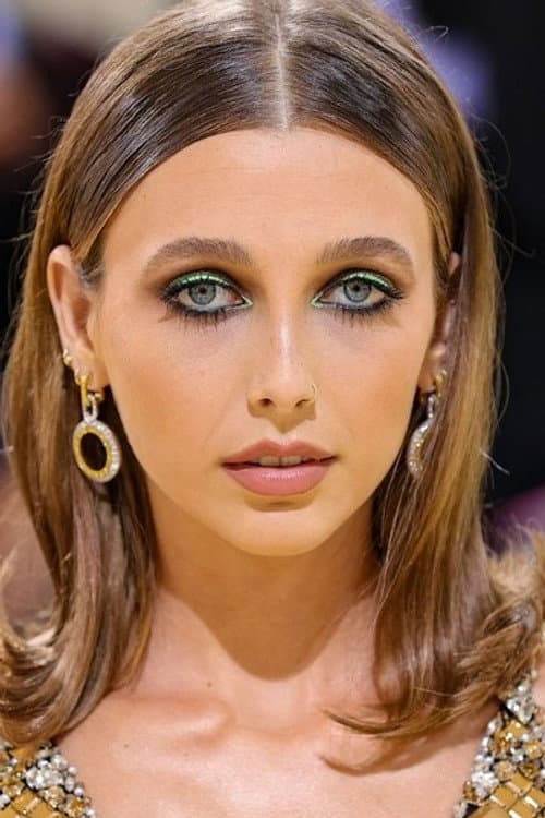 Emma Chamberlain headshot