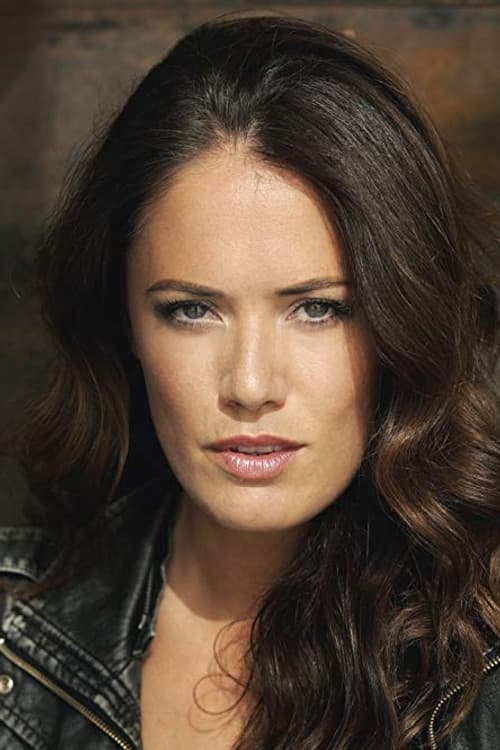 Sarah Armstrong headshot