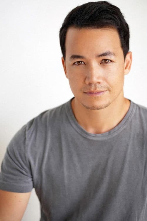 Shannon Kook headshot