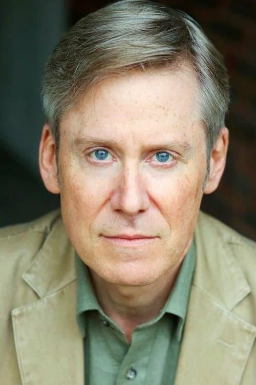 Chris Courtenay headshot
