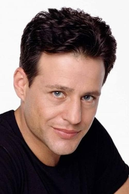 Louis Mandylor headshot
