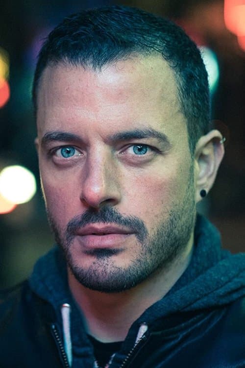 Jorge Leon headshot
