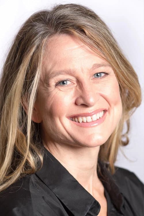 Nikki Barrett headshot