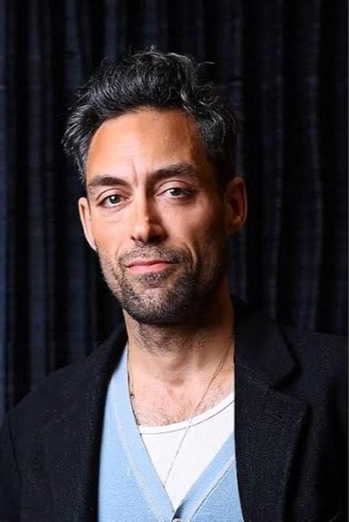 Alex Hassell headshot