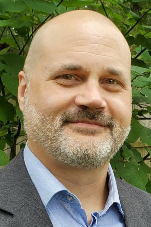 Trevor M. Przyuski headshot
