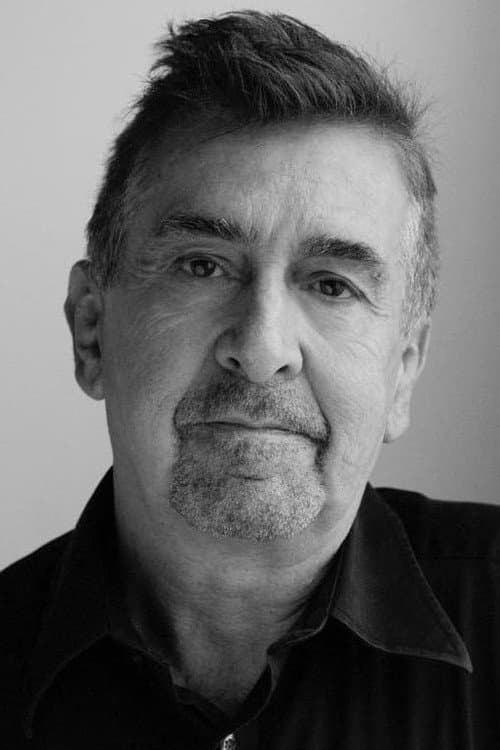 Charlie Hanson headshot