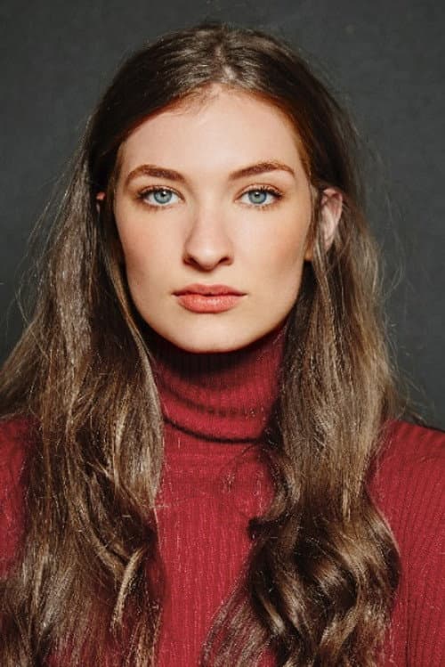 Ines English headshot