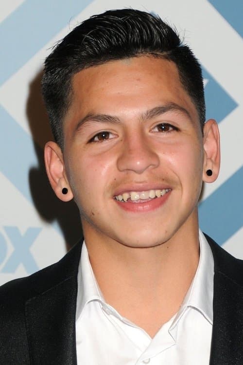 Kevin Hernandez headshot