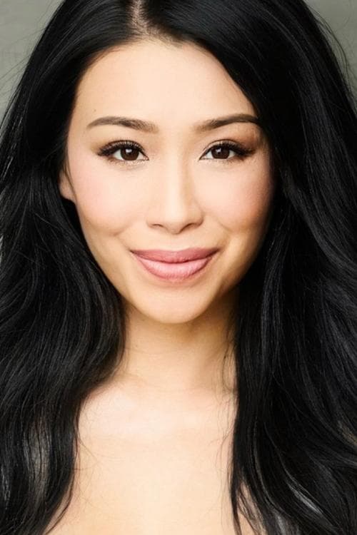 Phuong Kubacki headshot